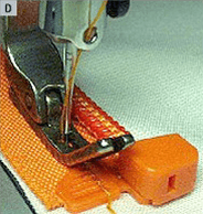 蝶棒側(ファスナー右側)の縫製